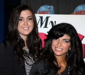 Ashley Holmes and Teresa Giudice Photo