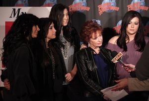 Teresa Giudice, Ashley Holmes, Jacqueline Laurita, Caroline Manzo and Lauren Manzo @ BroadwayWorld Teresa Giudice, Ashley Holmes, Jacqueline Laurita, Caroline Manzo and Lauren Manzo Photo