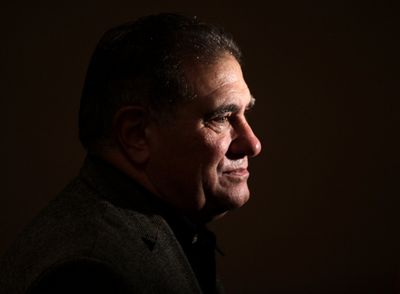 Dan Lauria
 Photo