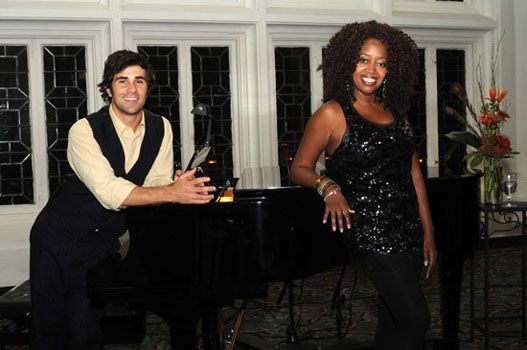 Photo Coverage: Jennifer Leigh Warren at The Cabaret at the Columbia Club — photo 2 of 8