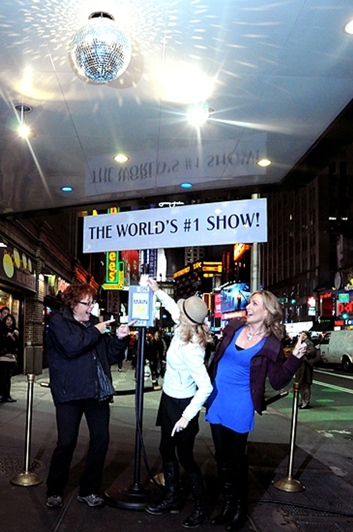 Photo Coverage: MAMMA MIA! Celebrates 10th Anniversary on Broadway  Image