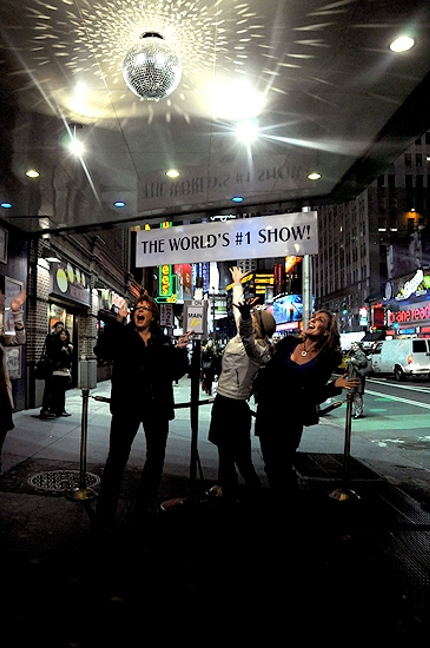 Photo Coverage: MAMMA MIA! Celebrates 10th Anniversary on Broadway  Image