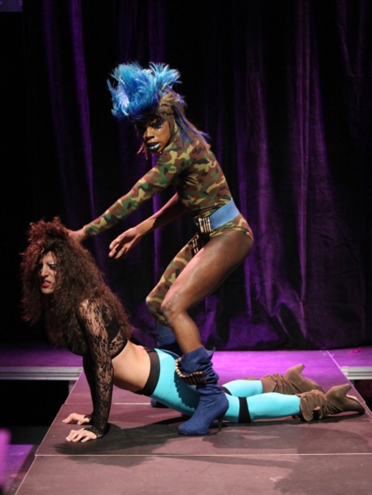 A close race between Jackie Coxx & Honey Davenport at 