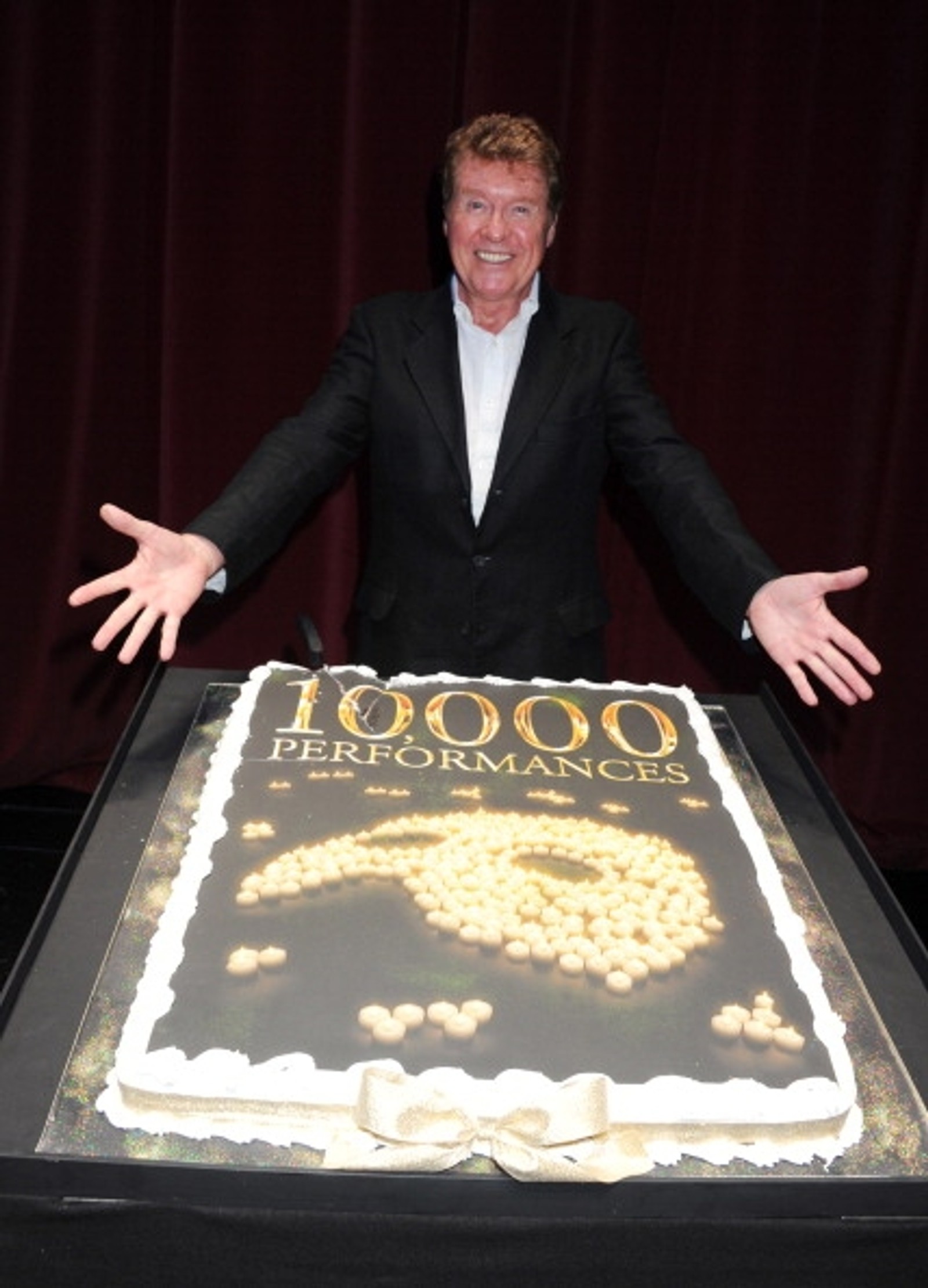 Photos: PHANTOM Celebrates 10,000th West End Show with Michael Crawford & Andrew Lloyd Webber! — photo 4 of 9
