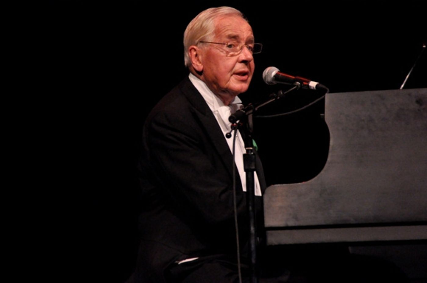 Photo Coverage: World Renowned Tenor Anthony Kearns Wexford Benefit Concert Wilton, CT  Image