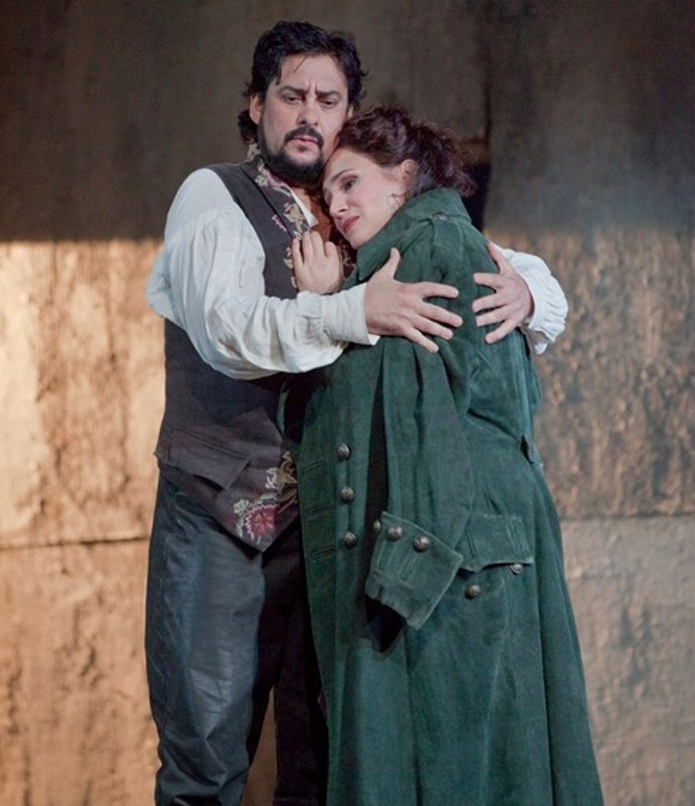 Photo Flash: IL TROVATORE Opens at Metropolitan Opera  Image