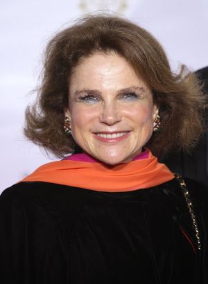 Tovah Feldshuh Photo