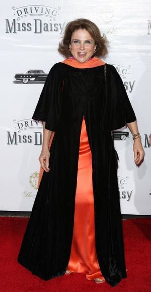 Tovah Feldshuh Photo