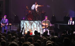 RAIN cast members: Ralph Castelli as Ringo Starr, Joe Bithorn as George Harrison and  Photo