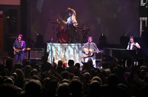 RAIN cast members: Ralph Castelli as Ringo Starr, Joe Bithorn as George Harrison and  Photo