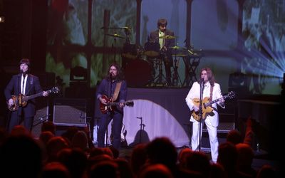 RAIN cast members: Ralph Castelli as Ringo Starr, Joe Bithorn as George Harrison and  Photo