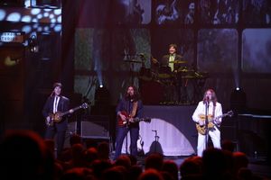 RAIN cast members: Ralph Castelli as Ringo Starr, Joe Bithorn as George Harrison and  Photo