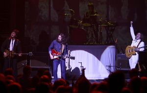 RAIN cast members: Ralph Castelli as Ringo Starr, Joe Bithorn as George Harrison and  Photo