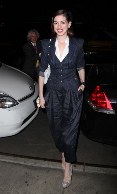 Anne Hathaway Photo