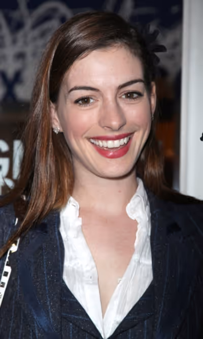 Anne Hathaway Photo