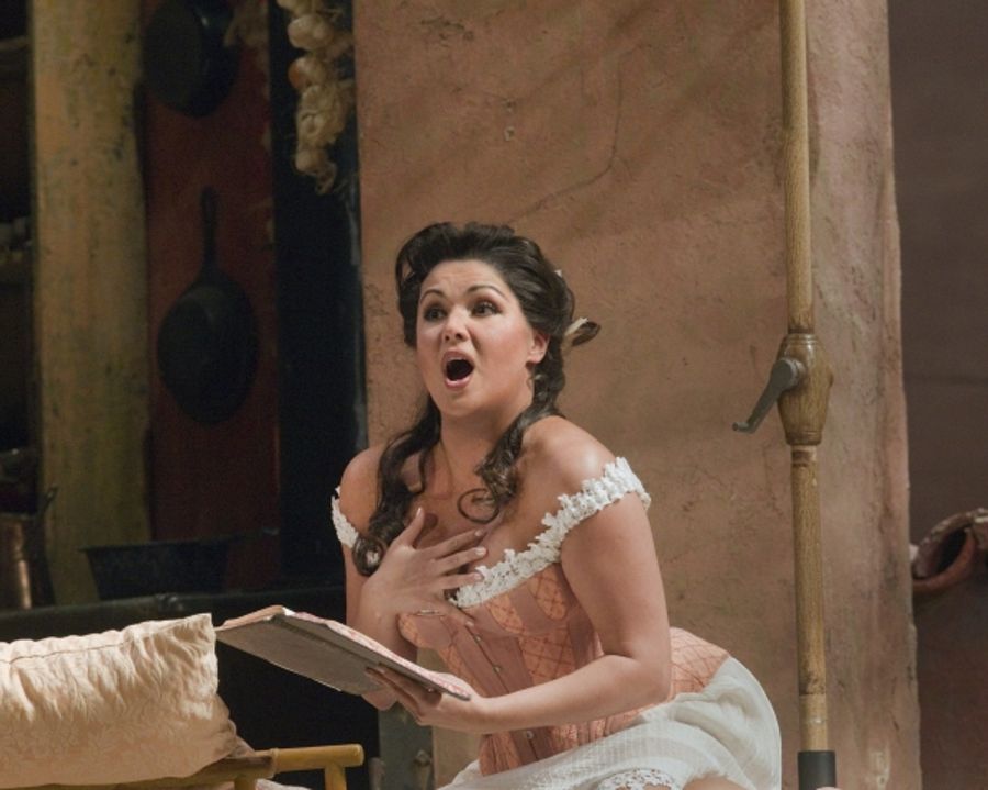 Photo Flash: Metropolitan Opera's DON PASQUALE Image