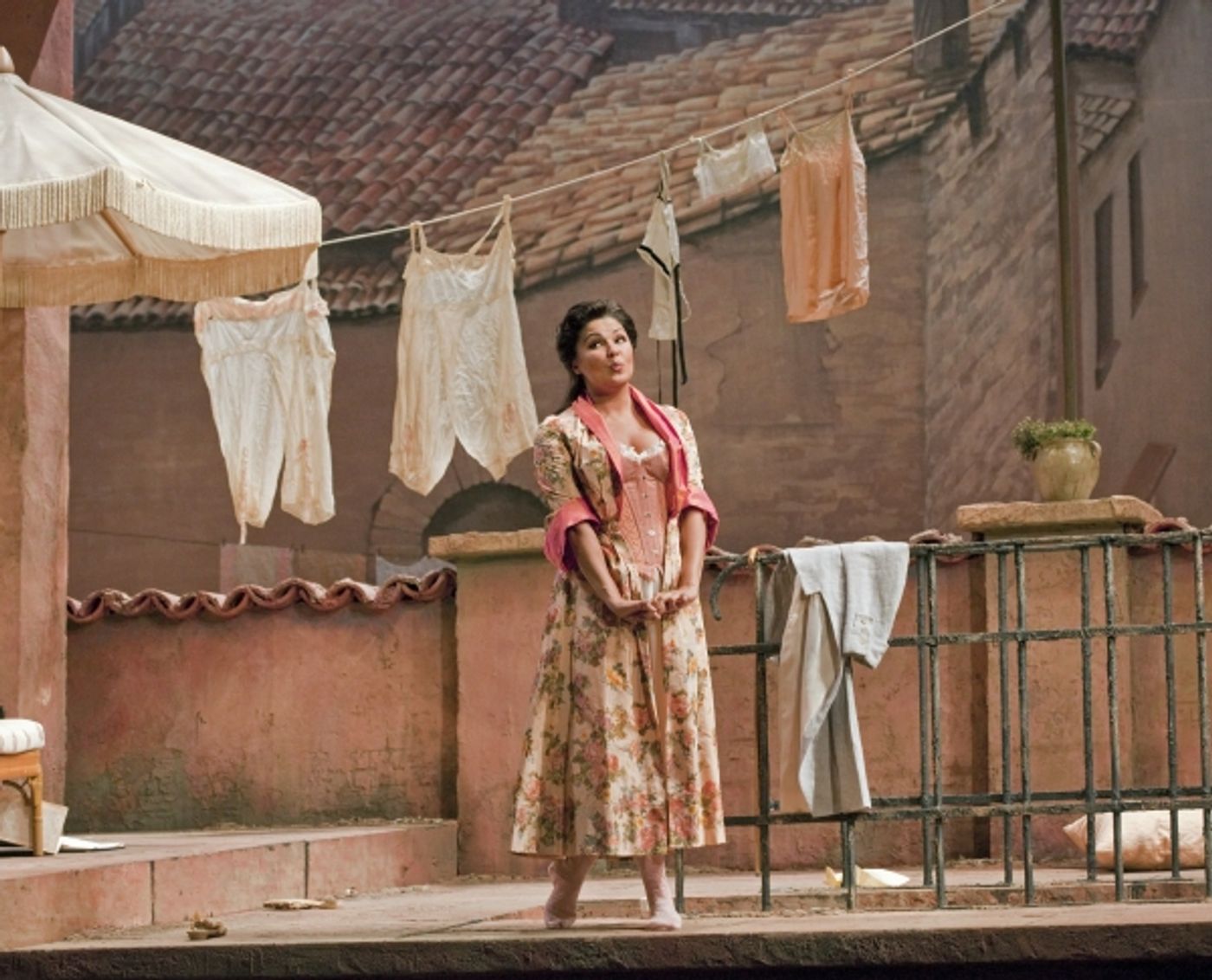 Photo Flash: Metropolitan Opera's DON PASQUALE Photo Flash: Metropolitan Opera's DON PASQUALE Image