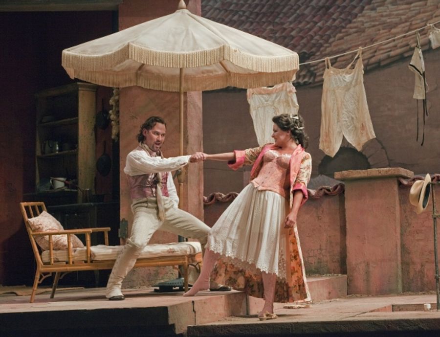 Photo Flash: Metropolitan Opera's DON PASQUALE Image