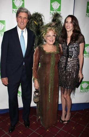 John Kerry, Bette Midler & Alexandra Kerry Photo