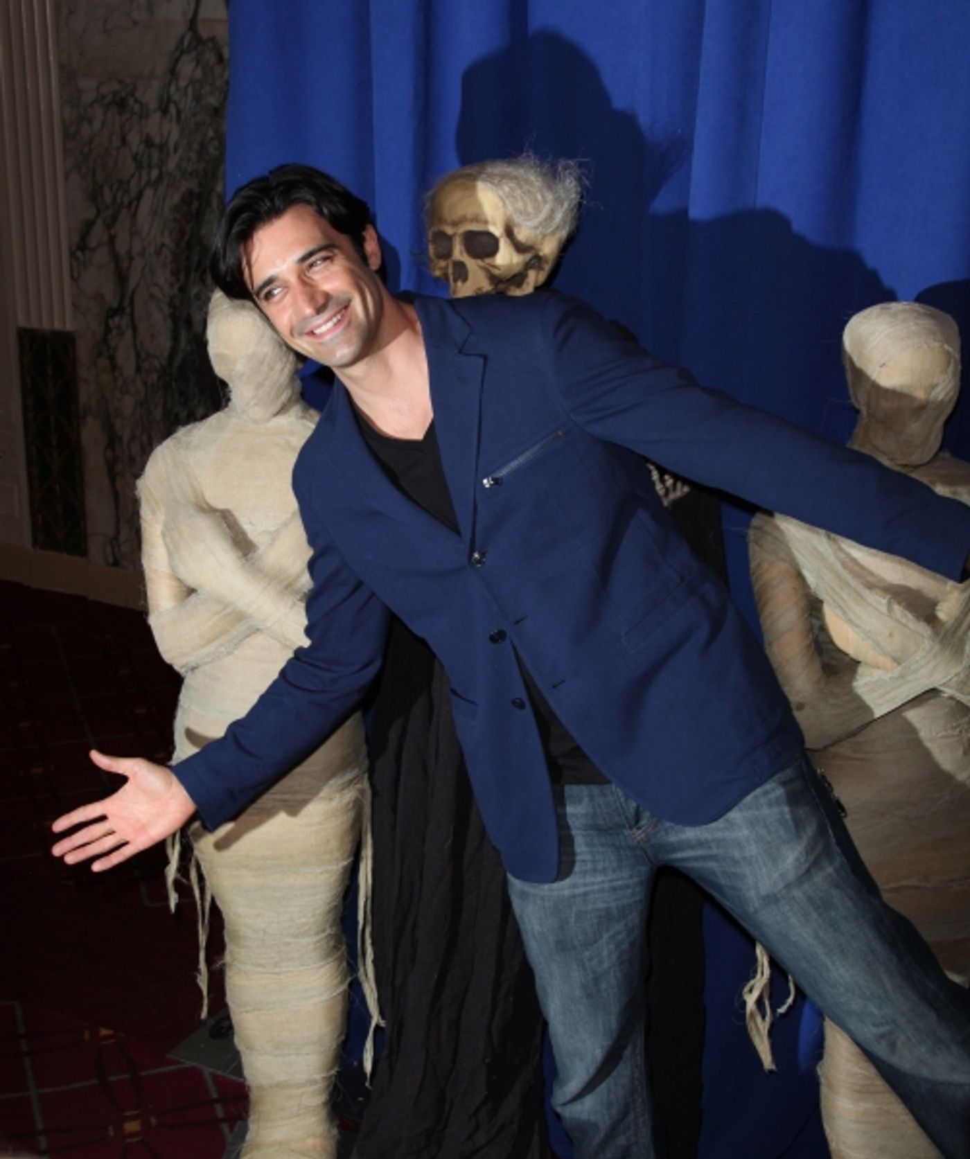 Photo Coverage: 15th Annual Hulaween Benefit Gala  Image