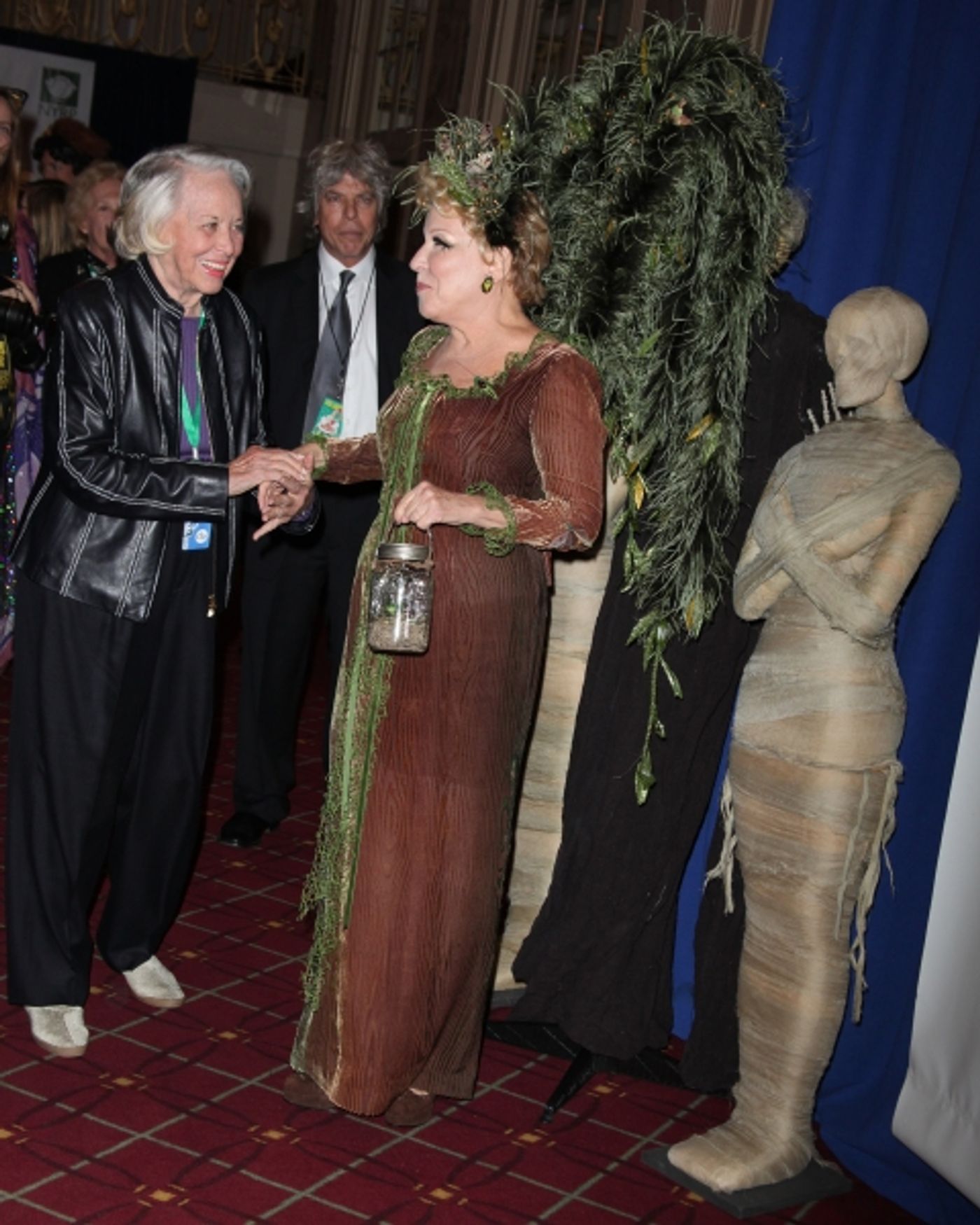 Photo Coverage: 15th Annual Hulaween Benefit Gala  Image