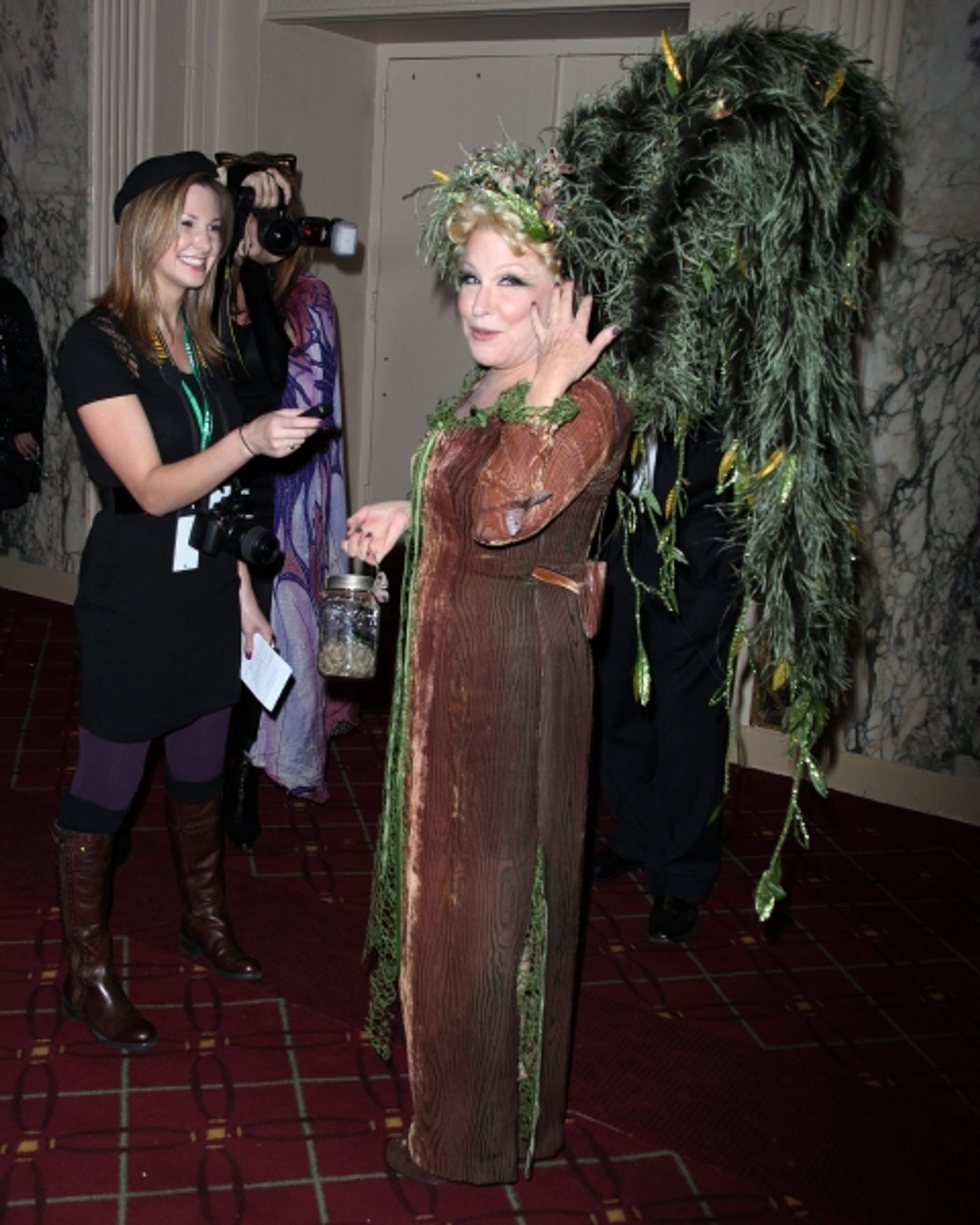 Photo Coverage: 15th Annual Hulaween Benefit Gala  Image