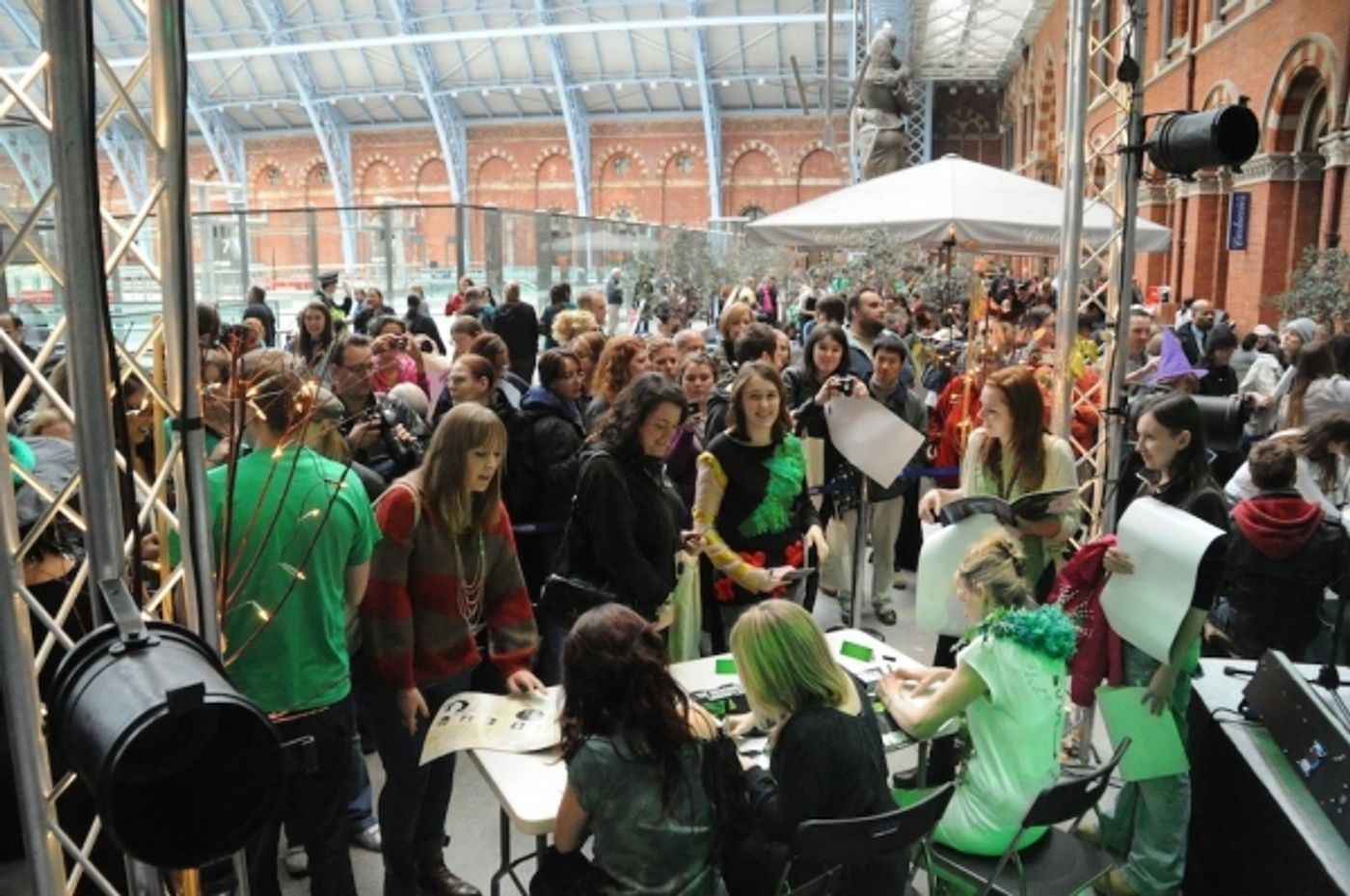 Photo Coverage: WICKED Day 2010 - Live From London! Photo Coverage: WICKED Day 2010 - Live From London! Image