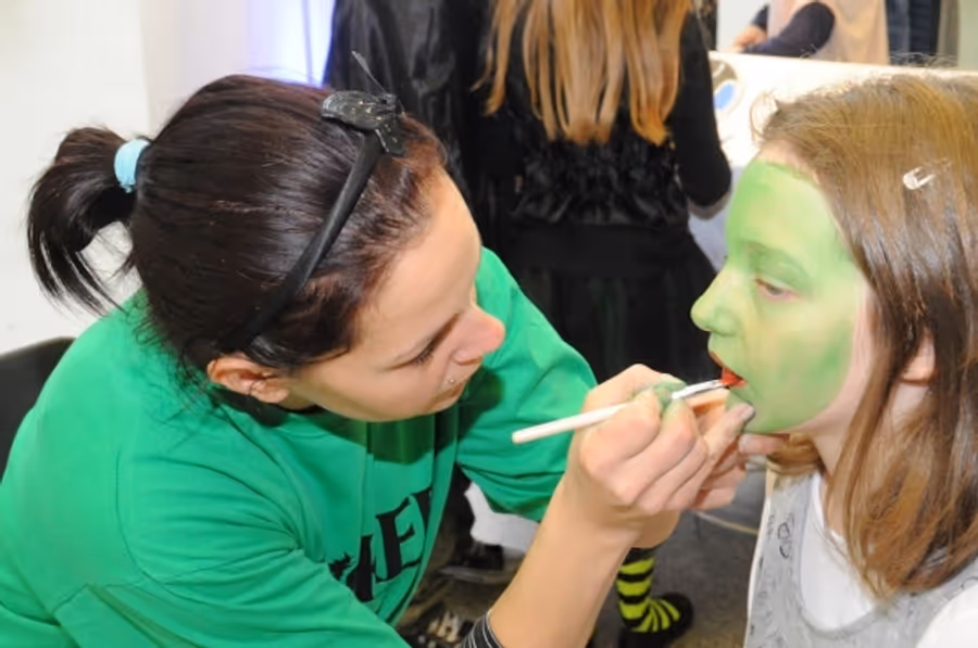 Photo Coverage: WICKED Day 2010 - Live From London! Image