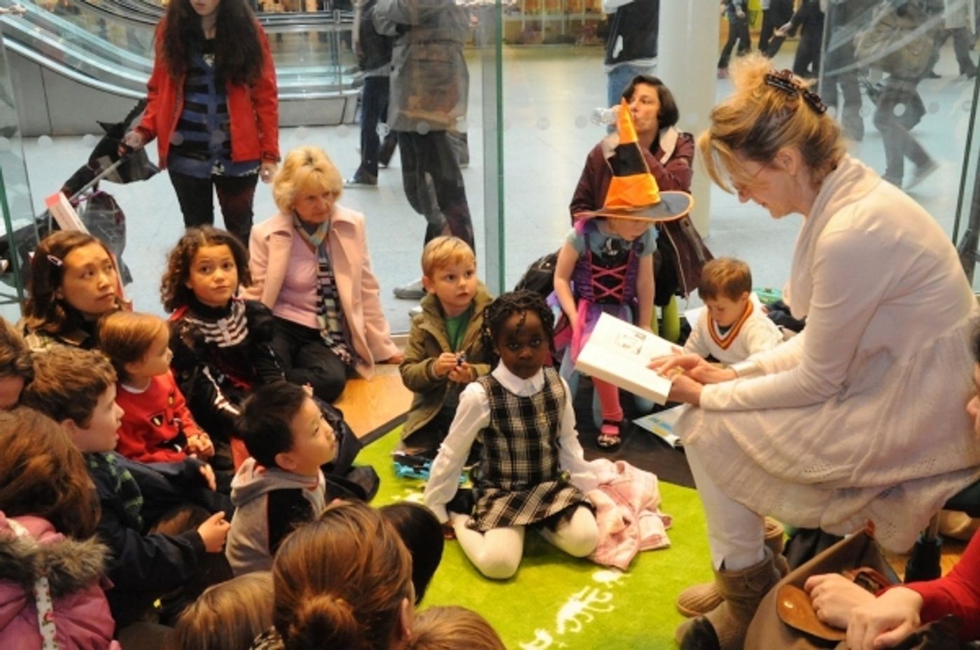 Photo Coverage: WICKED Day 2010 - Live From London! Photo Coverage: WICKED Day 2010 - Live From London! Image