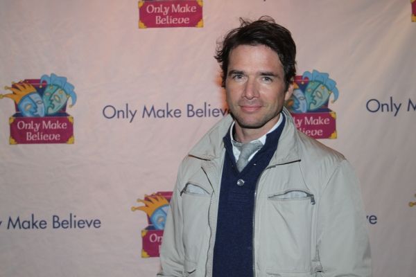 Matthew Settle Photo