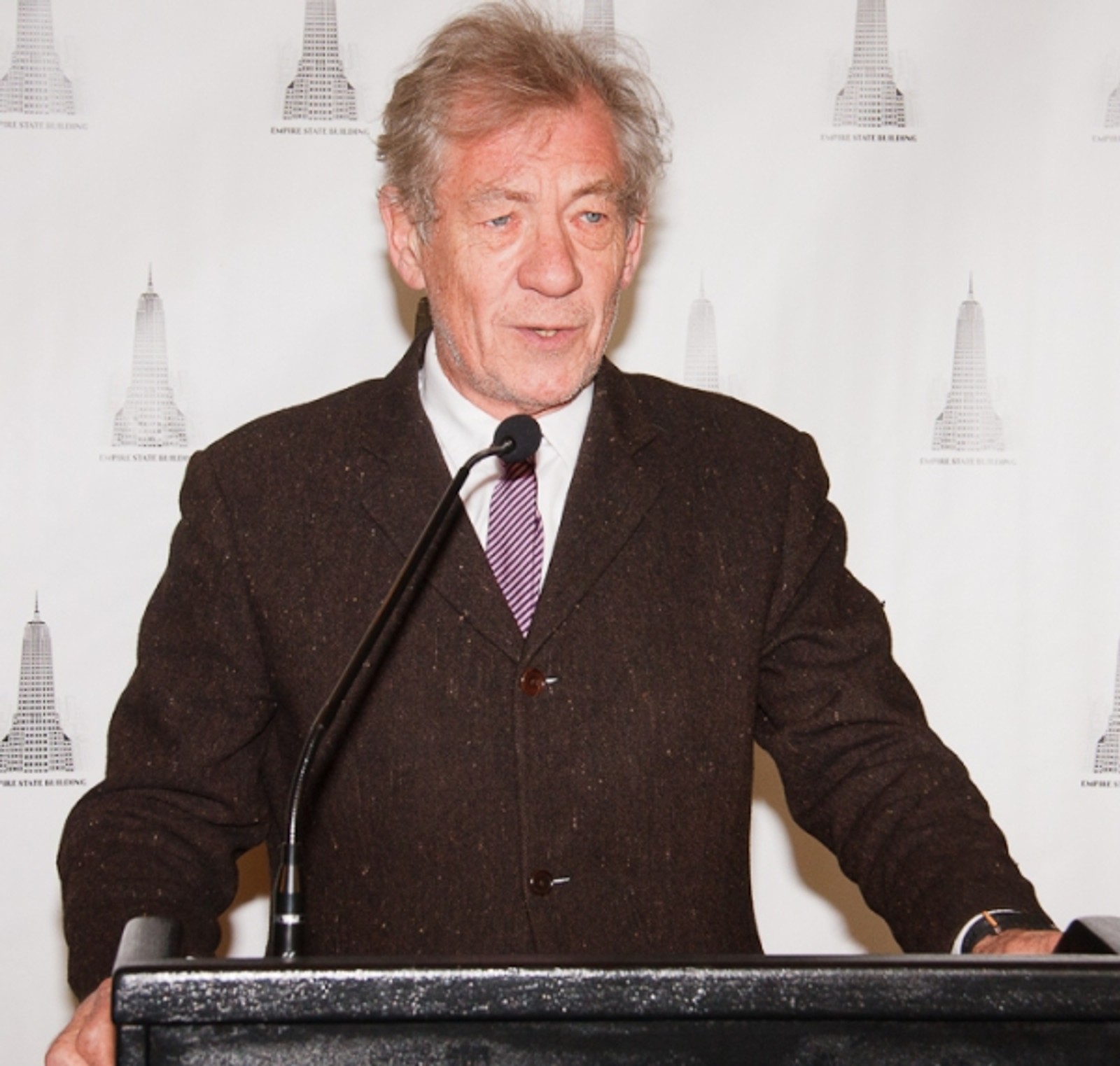 Photo Coverage: Ian McKellen Lights Up the Empire State Building for Only Make Believe — photo 7 of 22