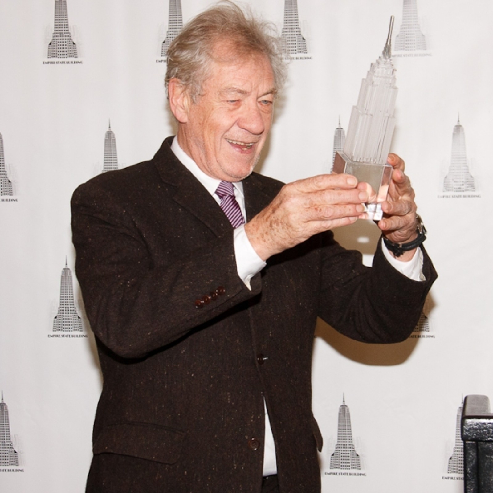 Photo Coverage: Ian McKellen Lights Up the Empire State Building for Only Make Believe — photo 9 of 22