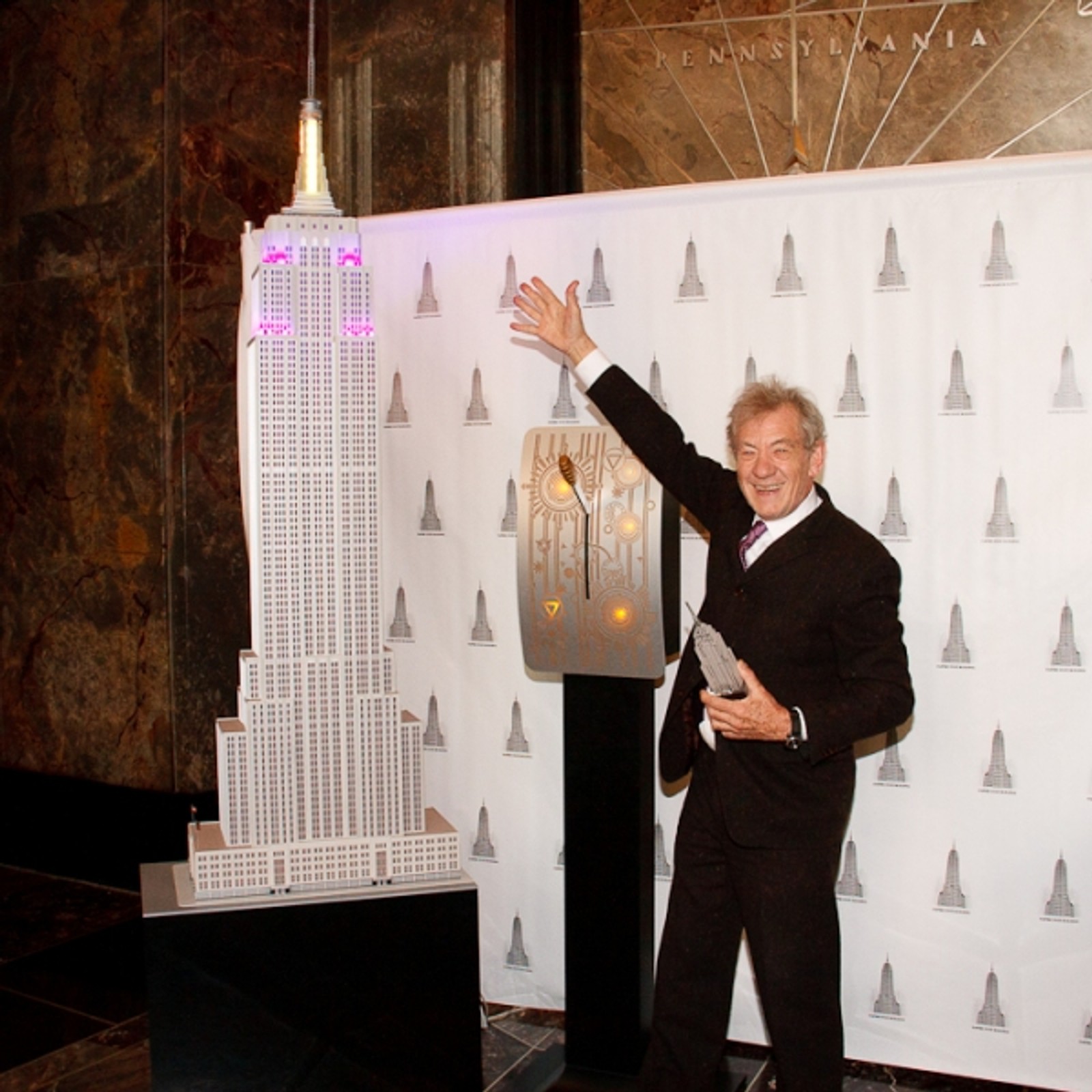 Photo Coverage: Ian McKellen Lights Up the Empire State Building for Only Make Believe — photo 11 of 22