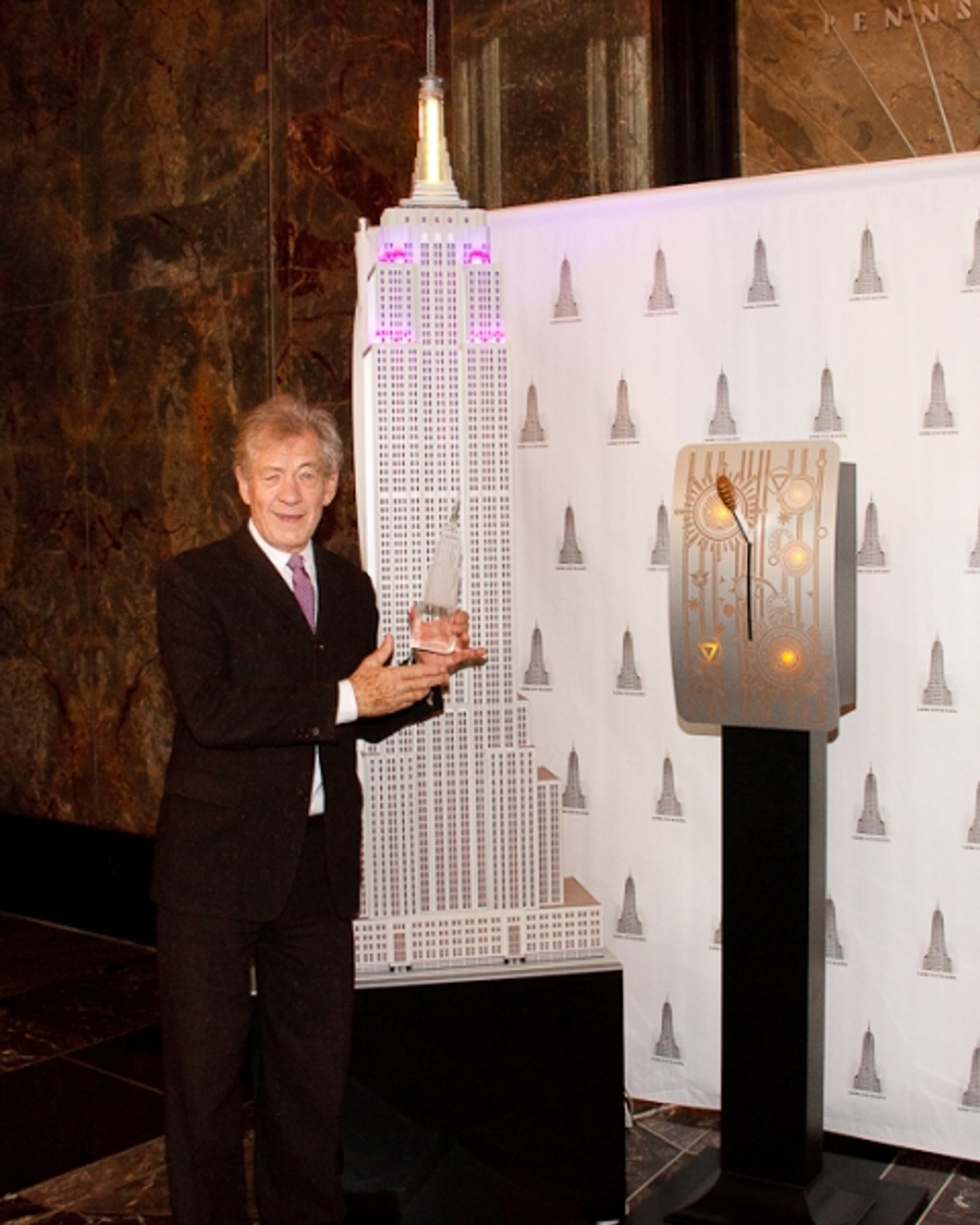 Photo Coverage: Ian McKellen Lights Up the Empire State Building for Only Make Believe — photo 12 of 22
