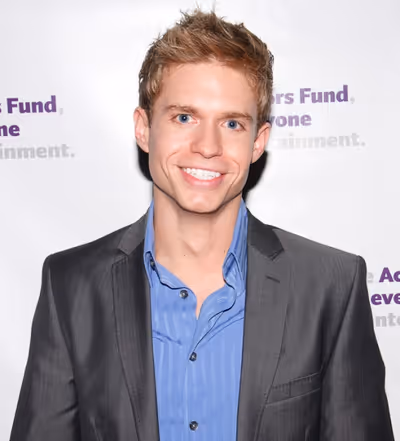 Hunter Ryan Herdlicka Photo