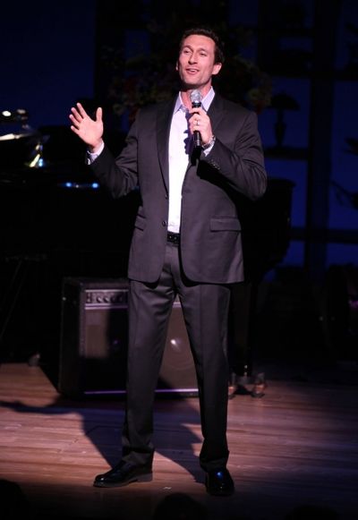 Aaron Lazar Photo