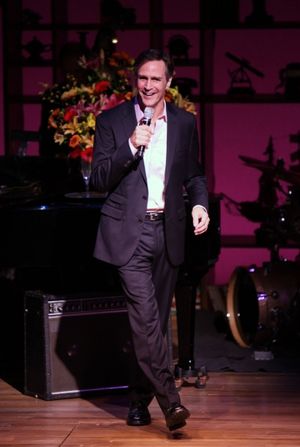 Howard McGillin Photo