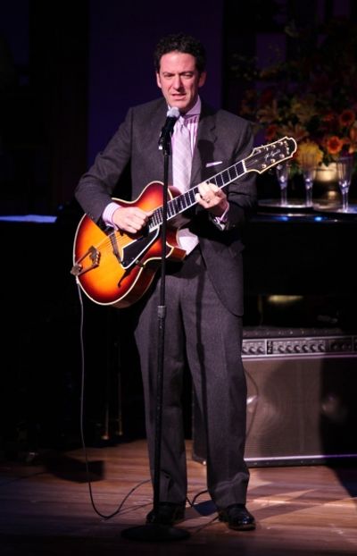 John Pizzarelli  Photo