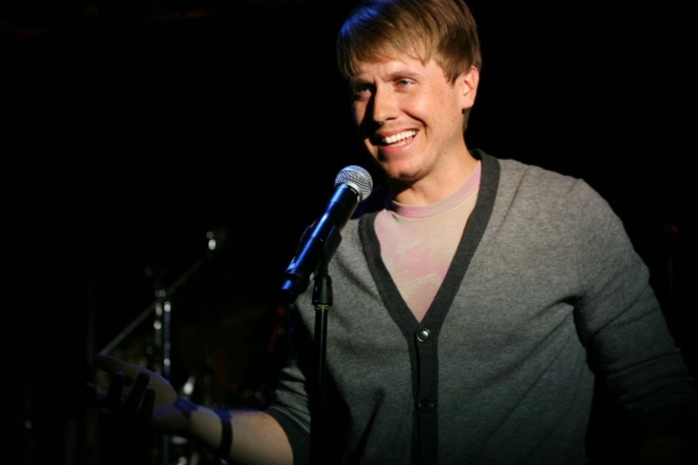 Photo Flash: HOT MESS MANHATTAN Plays Midtown Theatre  Image