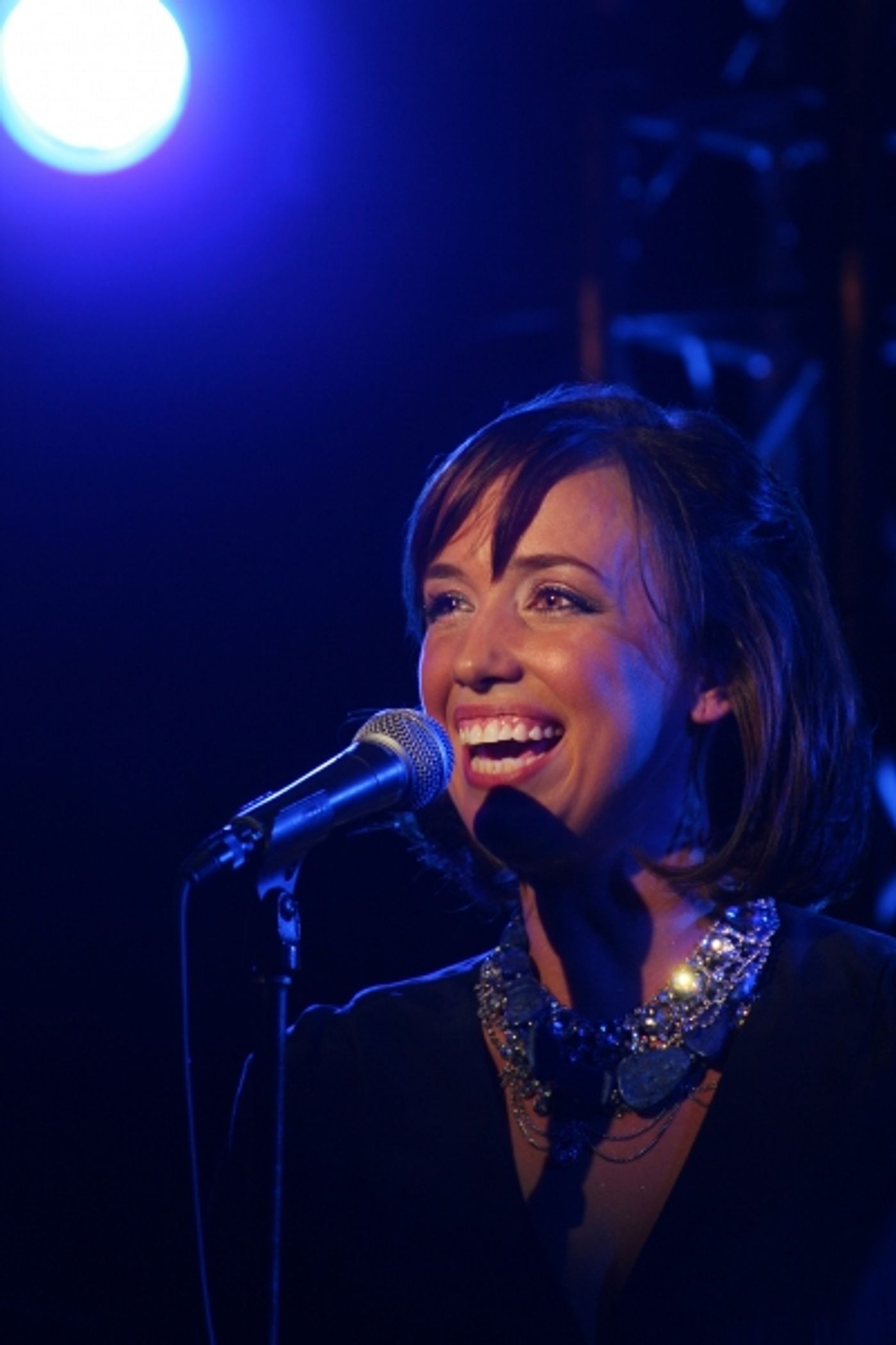 Photo Flash: HOT MESS MANHATTAN Plays Midtown Theatre  Image