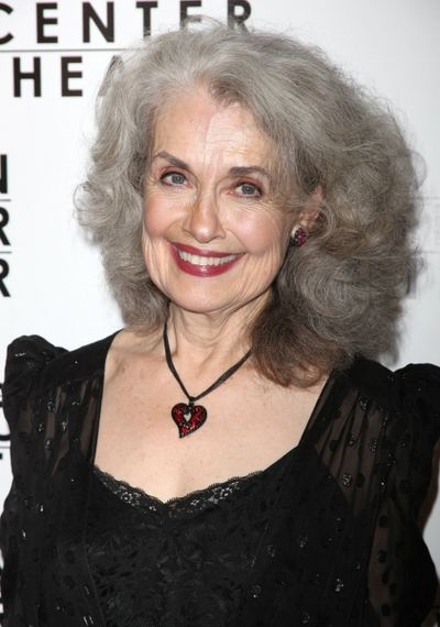 Mary Beth Peil
 Photo