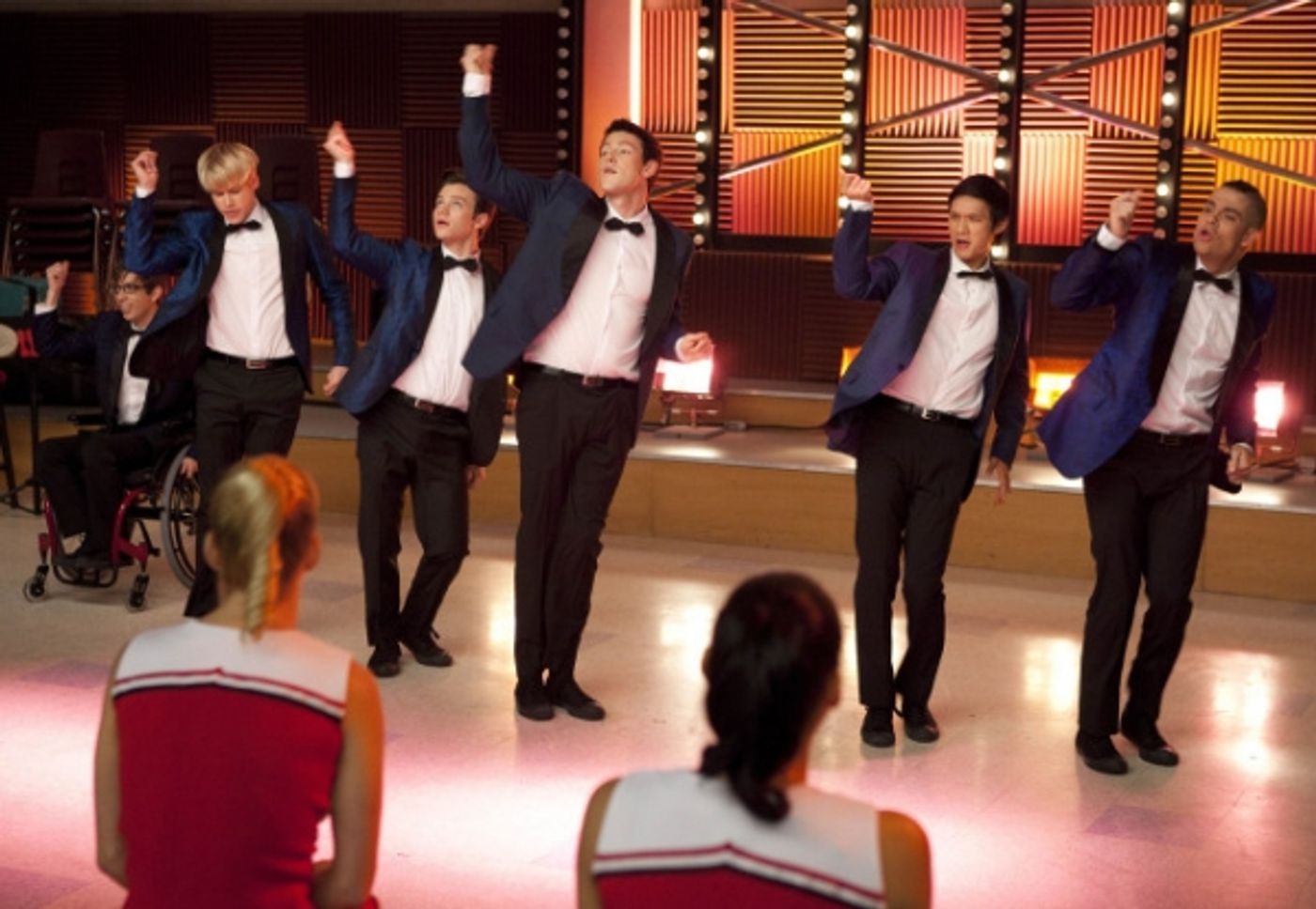 Photo Flash: Sneak Peek of GLEE's 'Never Been Kissed' Photo Flash: Sneak Peek of GLEE's 'Never Been Kissed' Image