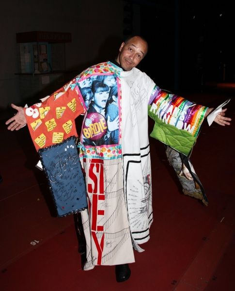Photo Coverage: Gypsy Robe Ceremony for WOMEN ON THE VERGE OF A NERVOUS BREAKDOWN — photo 2 of 75