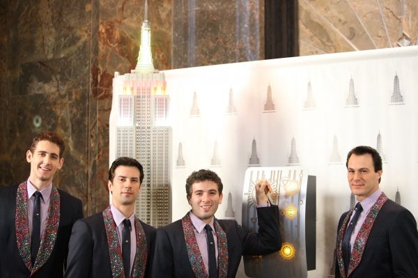 Photos: JERSEY BOYS Lighting Ceremony at the Empire State Building — photo 21 of 43