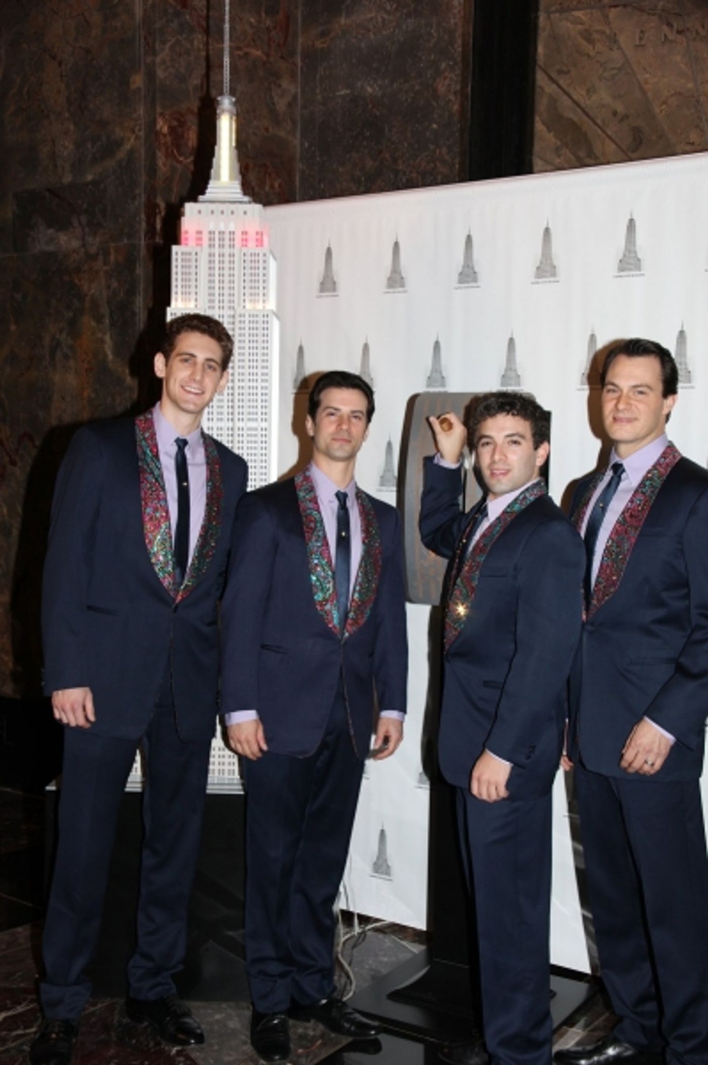 Photo Coverage: JERSEY BOYS Lighting Ceremony at the Empire State Building Photo Coverage: JERSEY BOYS Lighting Ceremony at the Empire State Building Image
