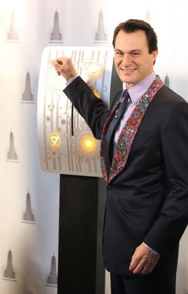 Photos: JERSEY BOYS Lighting Ceremony at the Empire State Building — photo 28 of 43