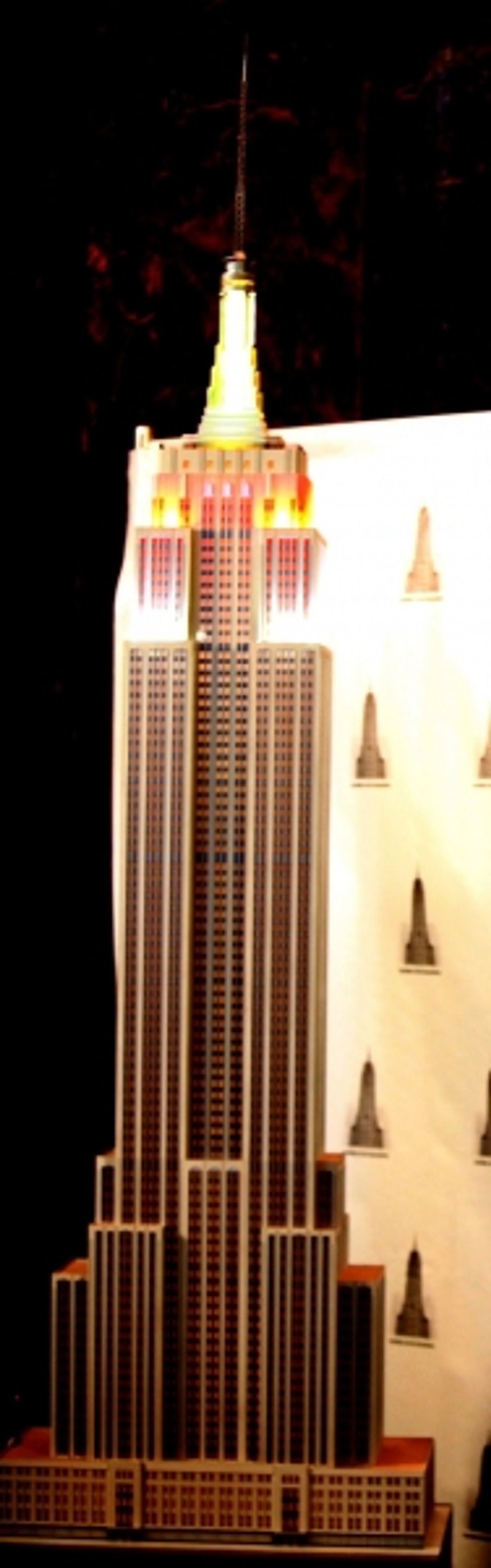 Photo Coverage: JERSEY BOYS Lighting Ceremony at the Empire State Building Photo Coverage: JERSEY BOYS Lighting Ceremony at the Empire State Building Image