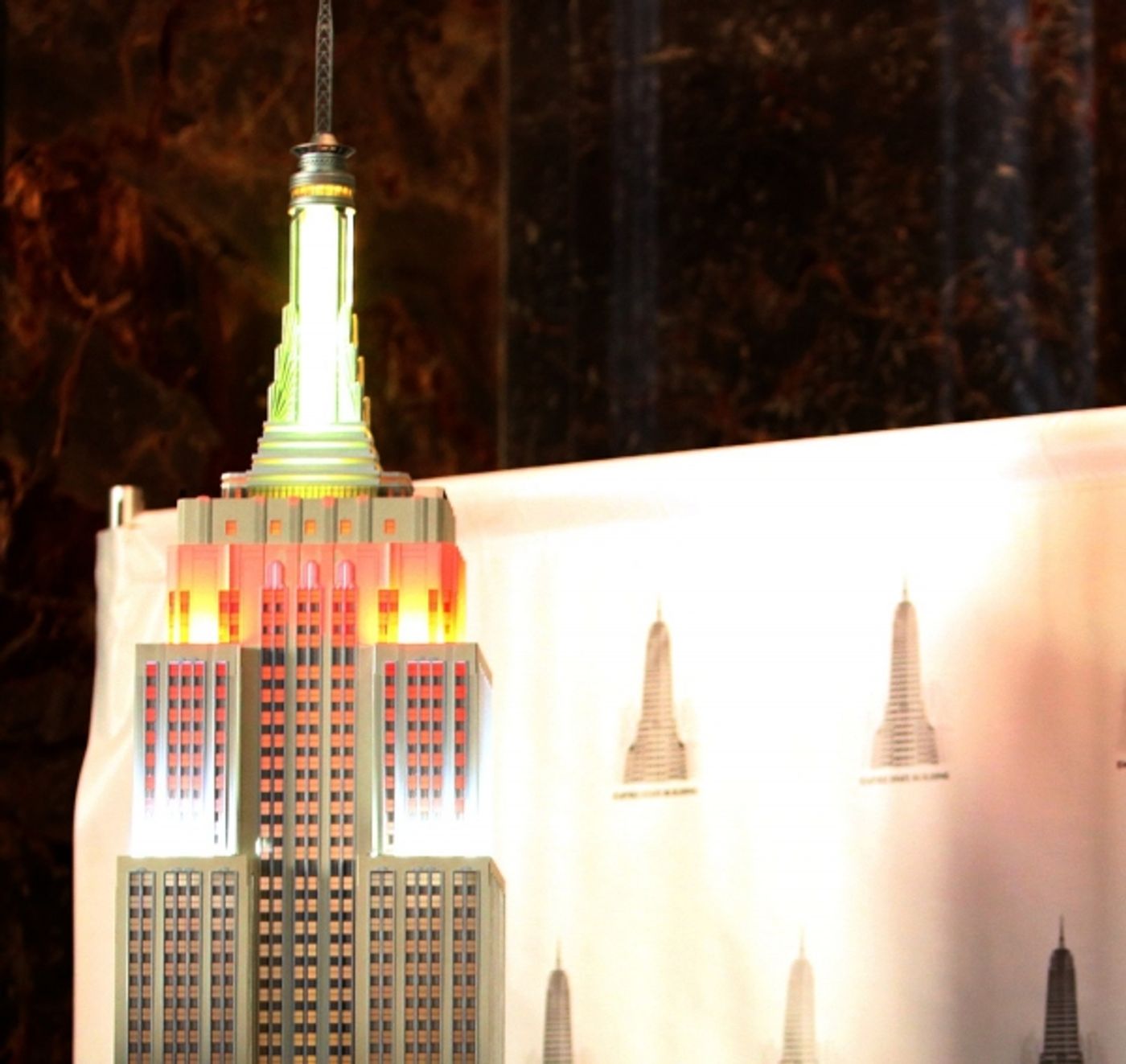 Photo Coverage: JERSEY BOYS Lighting Ceremony at the Empire State Building Photo Coverage: JERSEY BOYS Lighting Ceremony at the Empire State Building Image