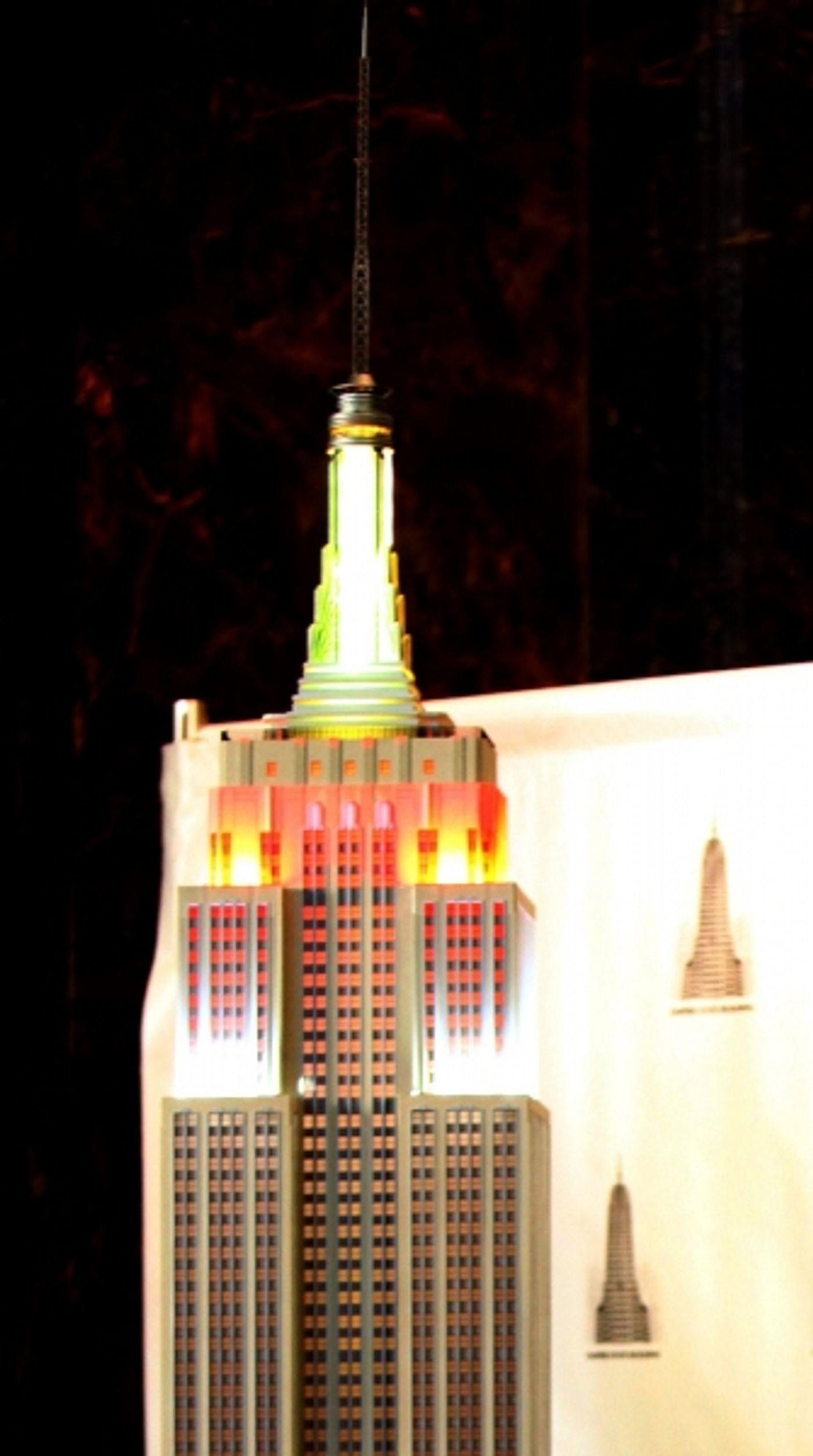 Photo Coverage: JERSEY BOYS Lighting Ceremony at the Empire State Building Photo Coverage: JERSEY BOYS Lighting Ceremony at the Empire State Building Image