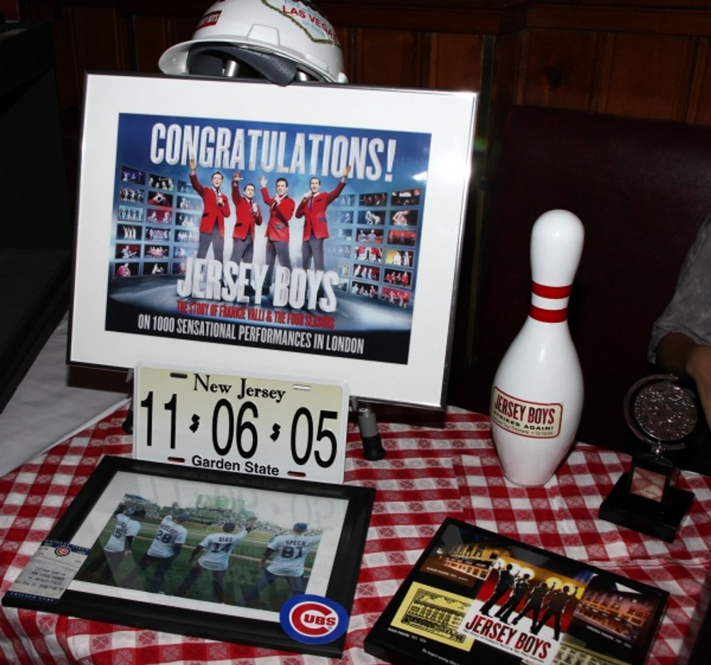 Photo Coverage: JERSEY BOYS celebrates Five Years on Broadway with Fans!  Image